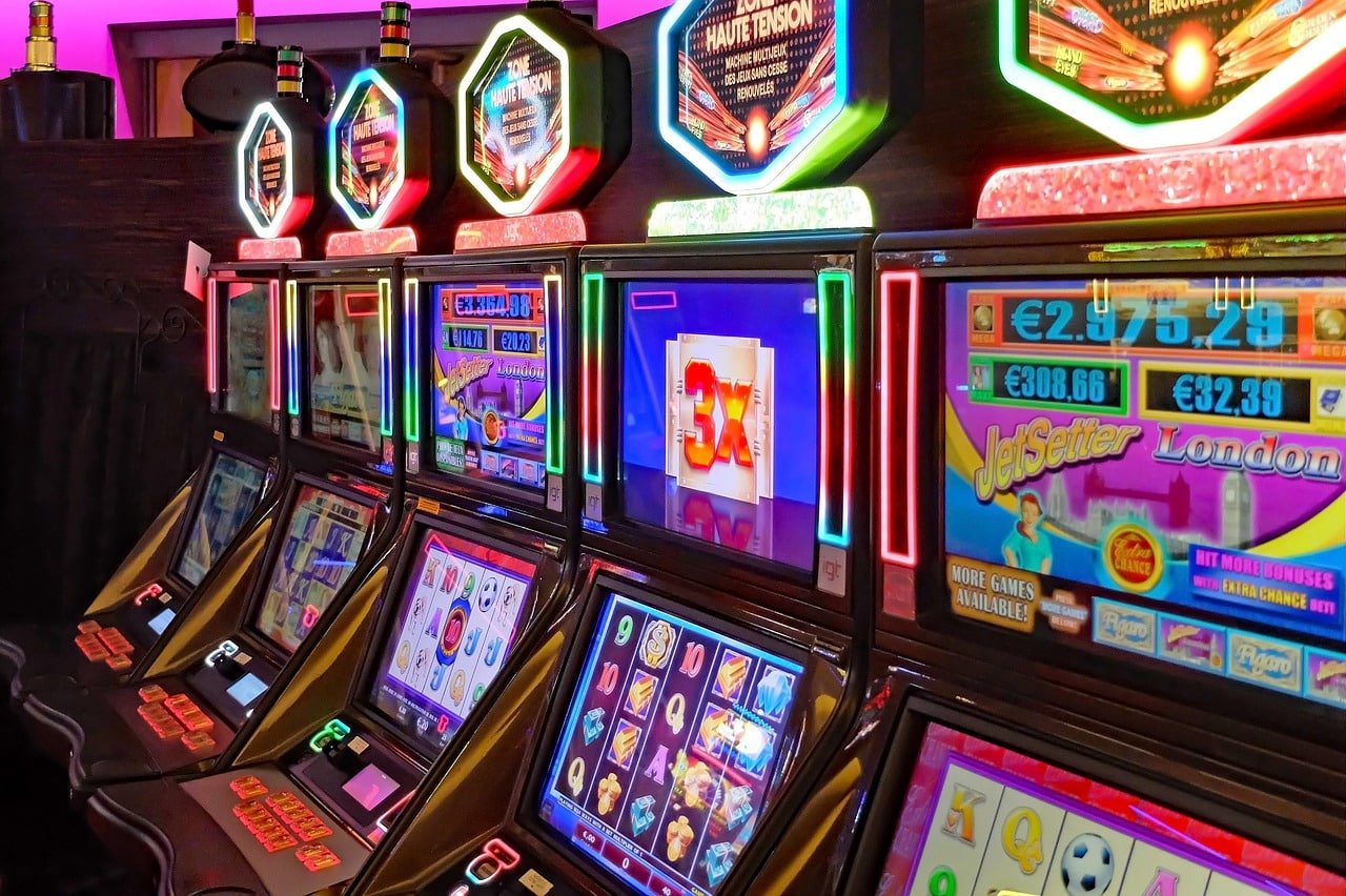 Người dùng Việt Nam chơi slot online tại 777x trên điện thoại
